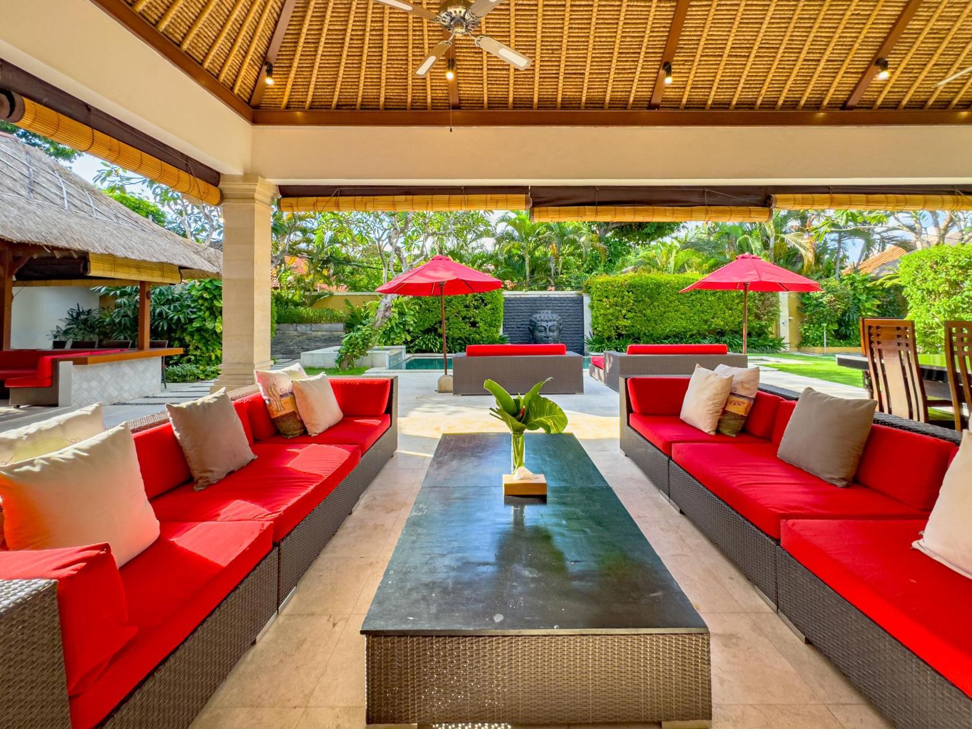 Villa Bugis Seminyak Номер фото