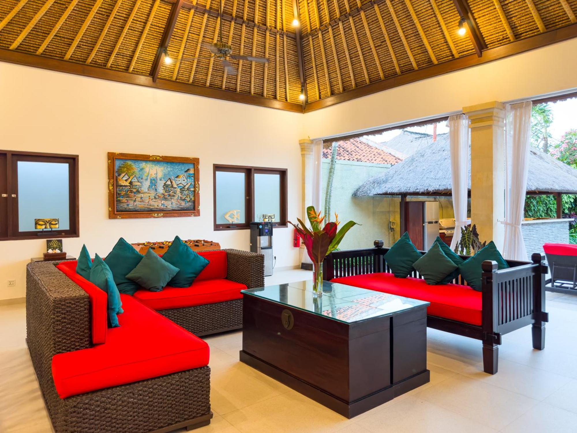 Villa Bugis Seminyak Экстерьер фото