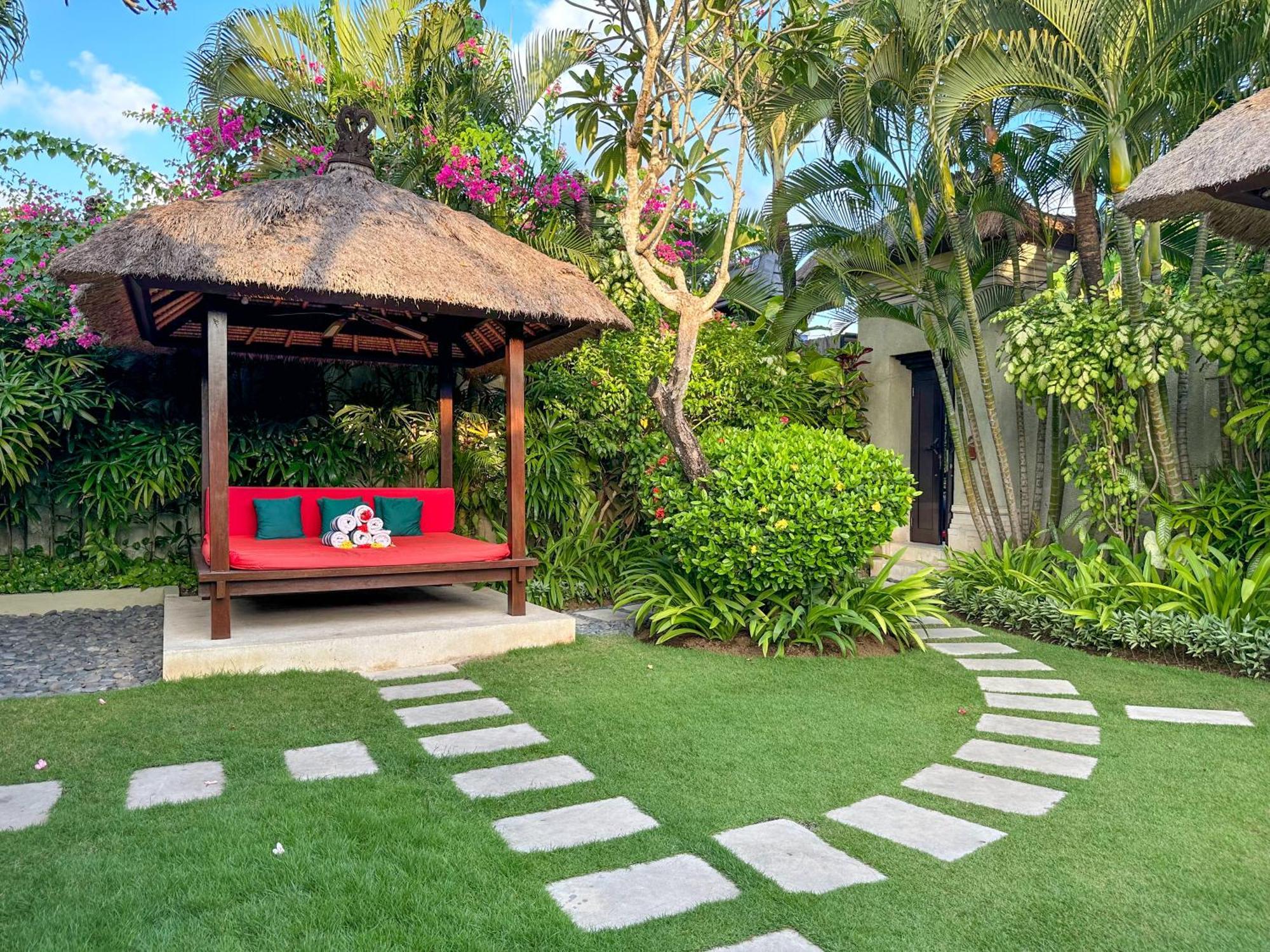 Villa Bugis Seminyak Экстерьер фото